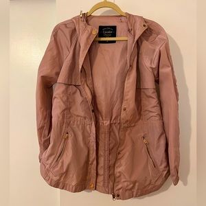Women’s rain jacket with hood